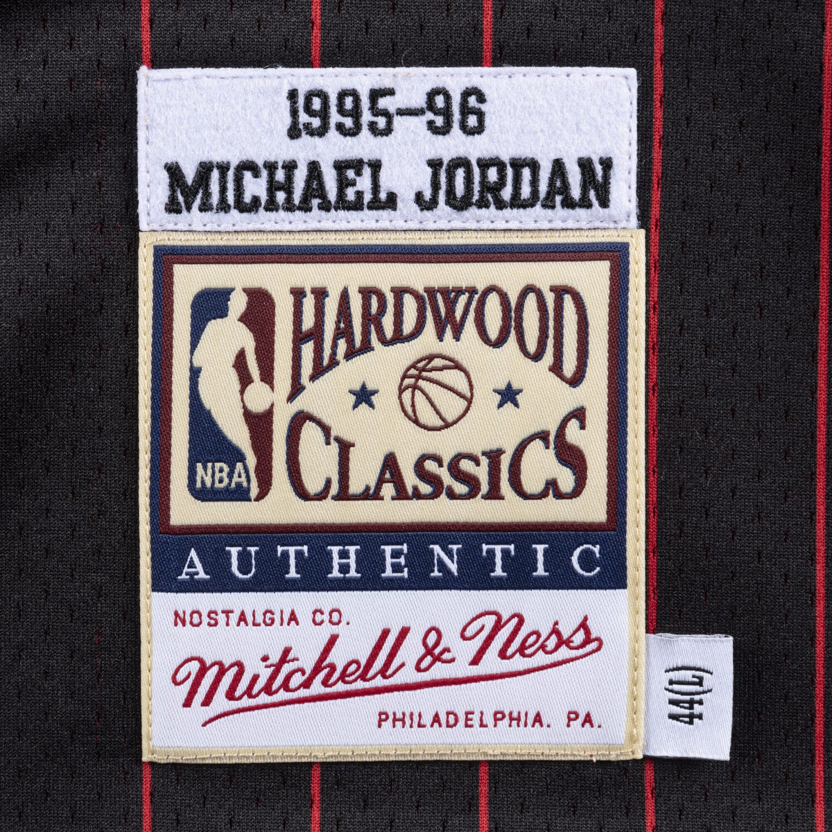 Michael Jordan Chicago Bulls 1995-96 Authentic Jersey product image 4, provided for visual reference and product detail