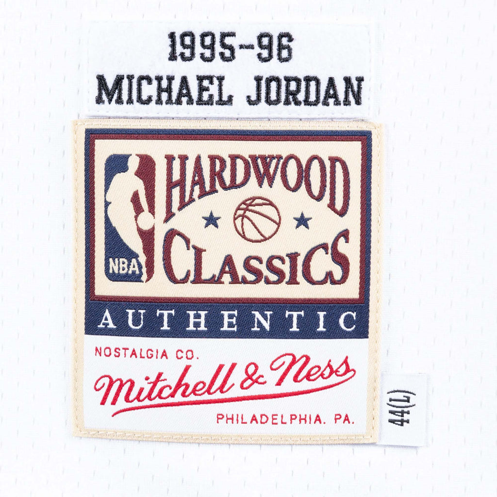 Chicago Bulls Mitchell & Ness Authentic Jersey Home Michael product image 7