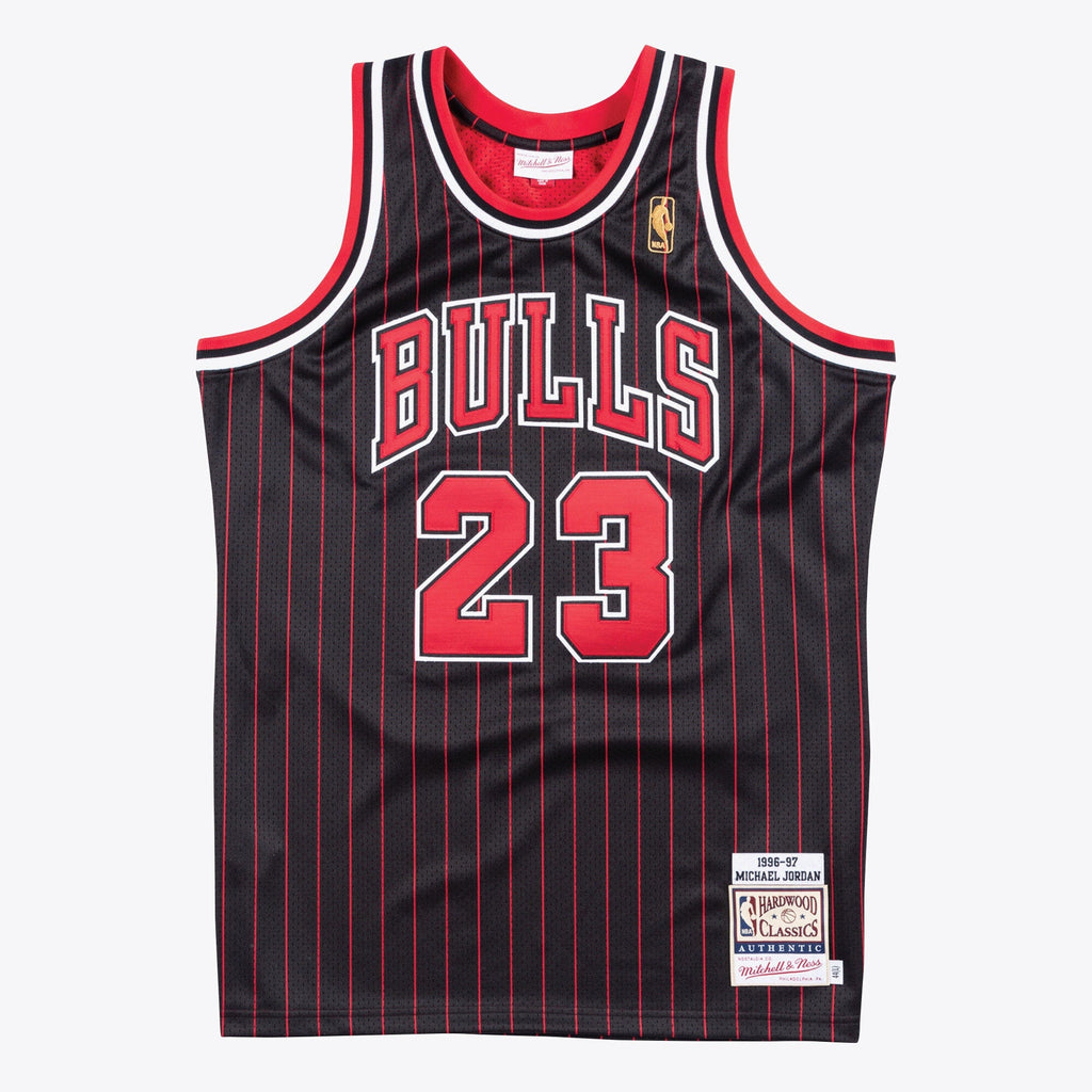 Michael Jordan Chicago Bulls 1996-97 Authentic Alternate Jersey product image 1, provided for visual reference and product