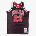 Michael Jordan Chicago Bulls 1996-97 Authentic Alternate Jersey product image 1, provided for visual reference and product