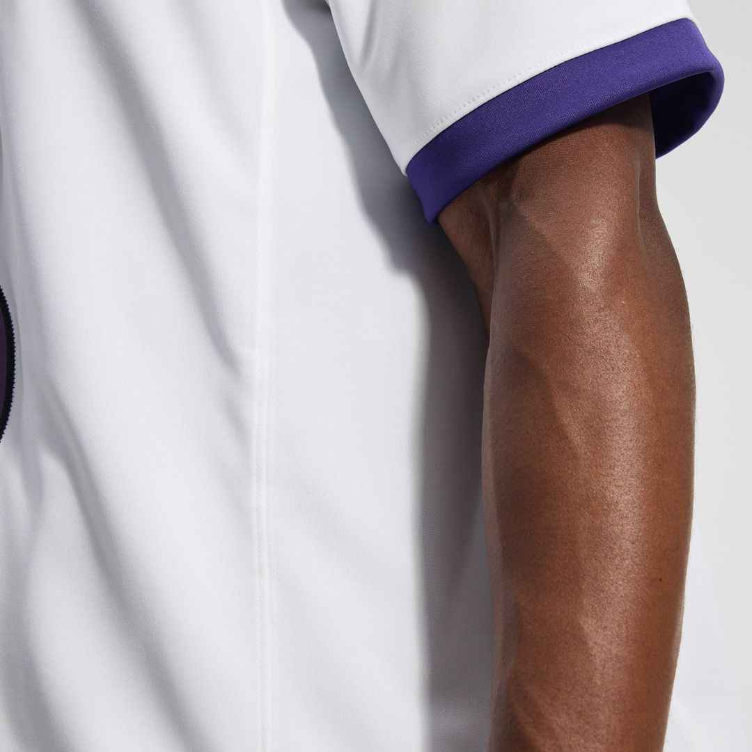 Baltimore Ravens Lamar Jackson White Vapor F.U.S.E. Stitched Limited Jersey product image 26, provided for visual reference