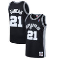 San Antonio Spurs Tim Duncan Mitchell & Ness Black 1998/99 Hardwood Classics Swingman Jersey for Men product image 1,
