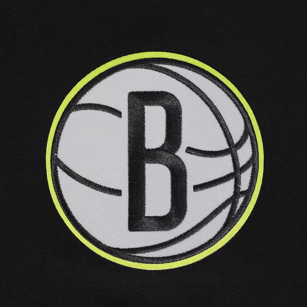 NBA BROOKLYN NETS UNDER THE LIGHTS Men SINGLE JERSEY T-Shirt (BLACK) product image 5, provided for visual reference and