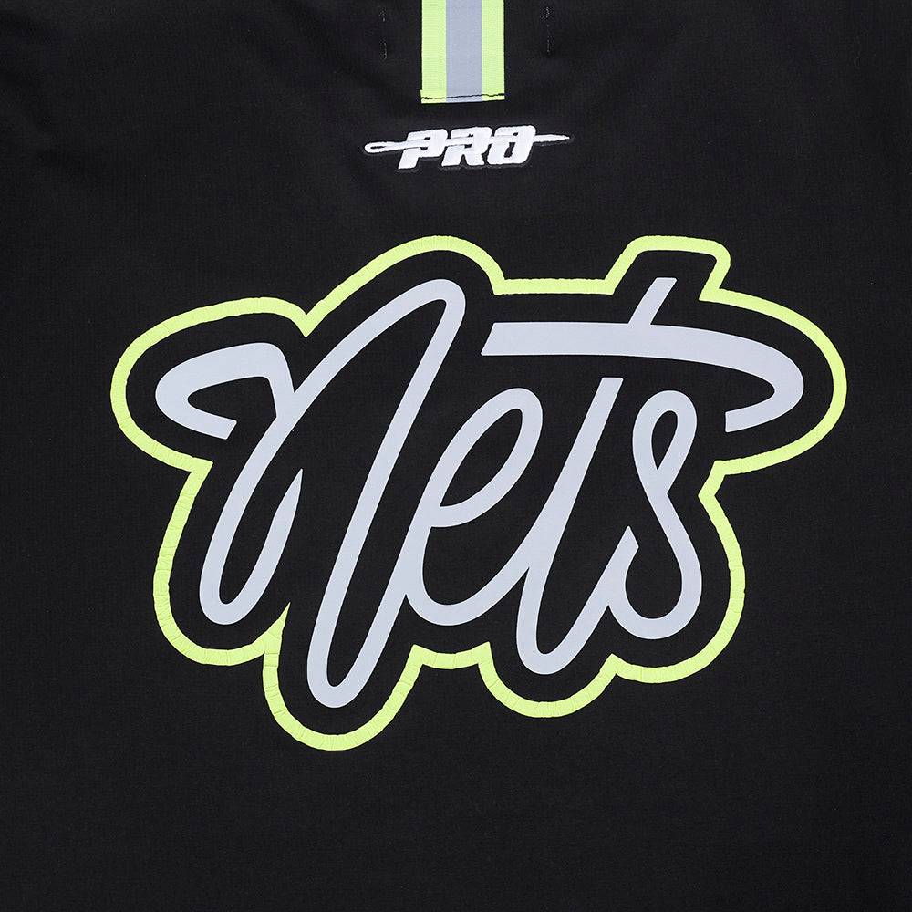 NBA BROOKLYN NETS UNDER THE LIGHTS Men SINGLE JERSEY T-Shirt (BLACK) product image 8, provided for visual reference and