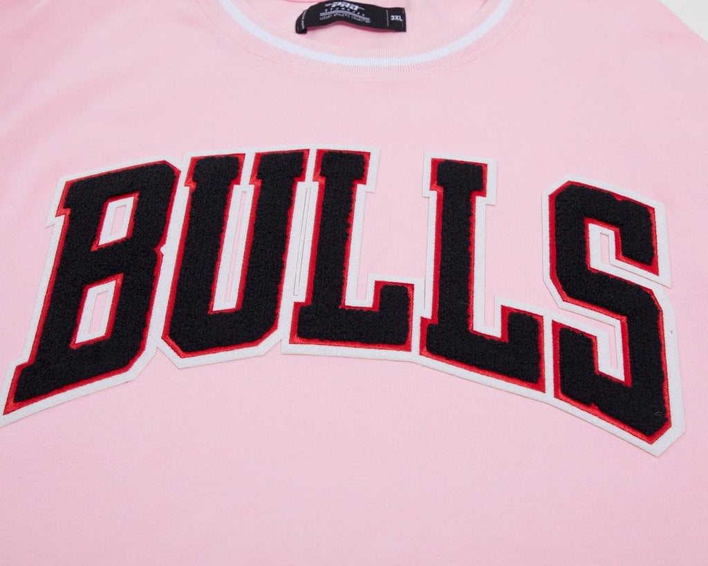 NBA CHICAGO BULLS CLASSIC CHENILLE Men T-Shirt (PINK) product image 6, provided for visual reference and product detail
