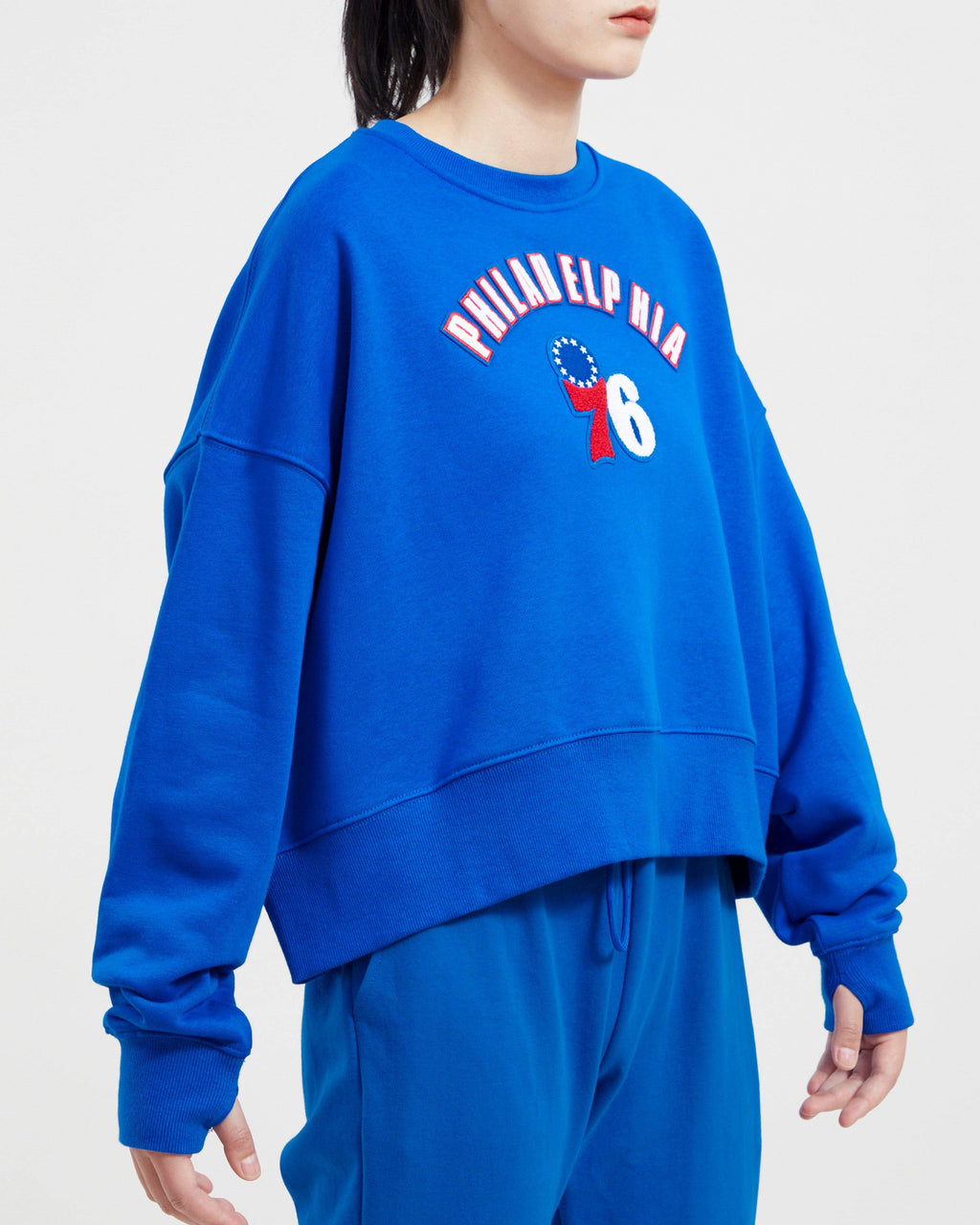 NBA PHILADELPHIA 76ERS CLASSIC Women FLEECE CREWNECK (ROYAL BLUE) product image 10, provided for visual reference and