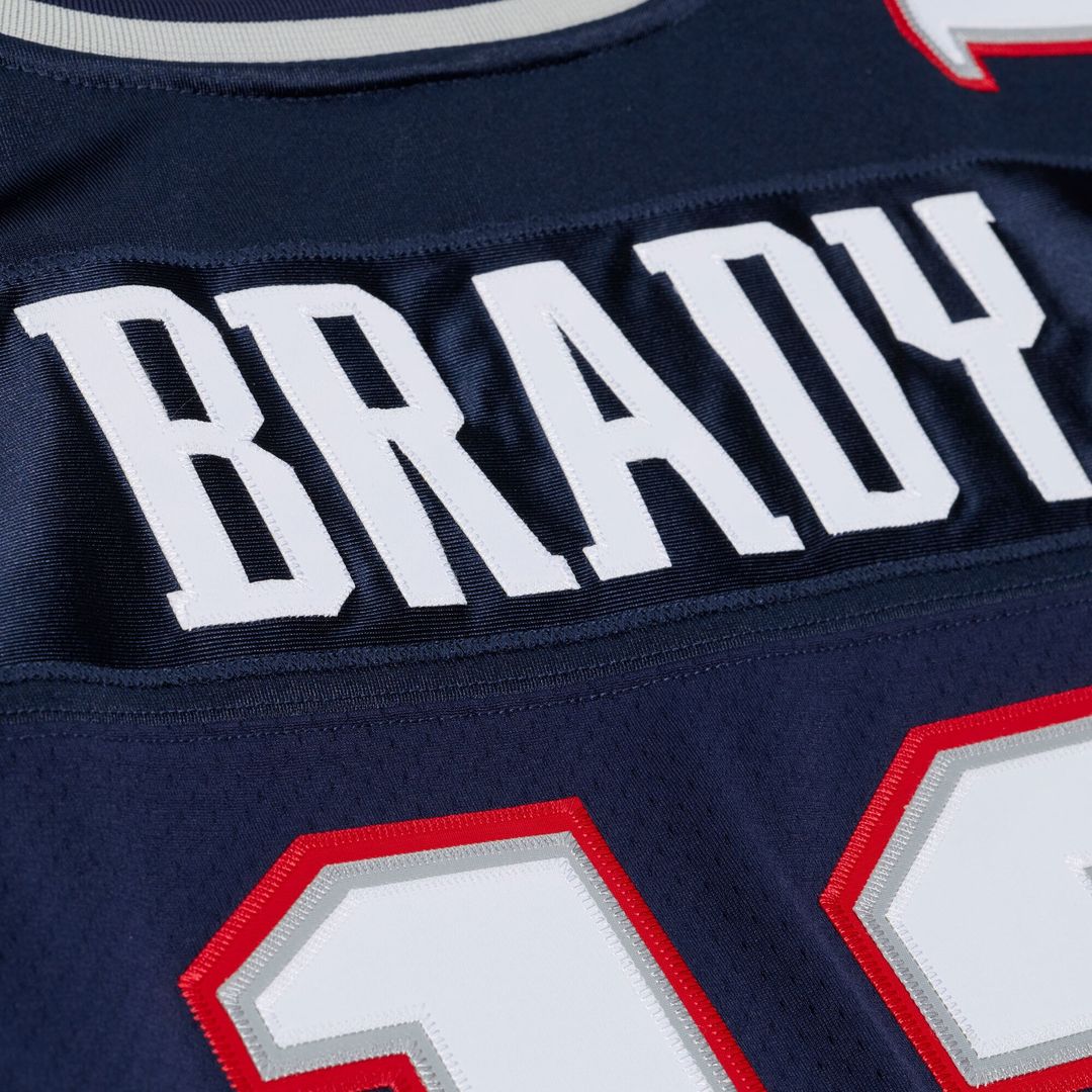 New England Patriots Tom Brady Navy Super Bowl XXXVI Authentic Throwback Jersey product image 10, provided for visual