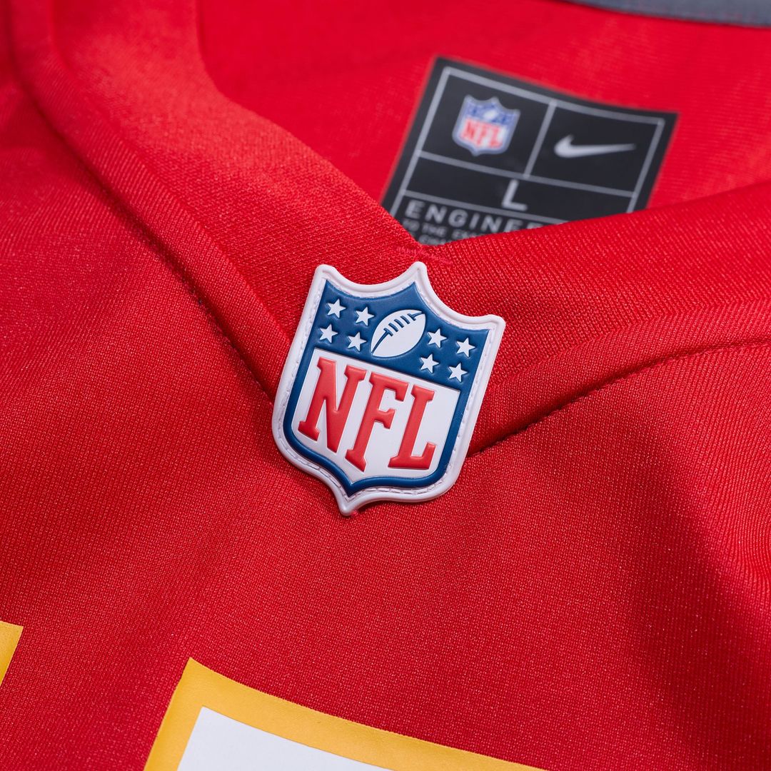 Kansas City Chiefs Wanya Morris Red Game Jersey product image 4, provided for visual reference and product detail review