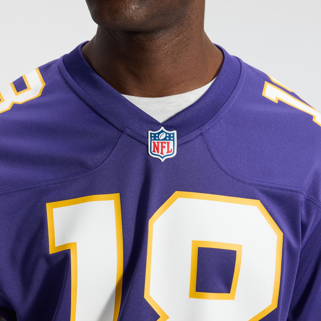 Minnesota Vikings Justin Jefferson White Alternate Game Player Jersey product image 35, provided for visual reference and
