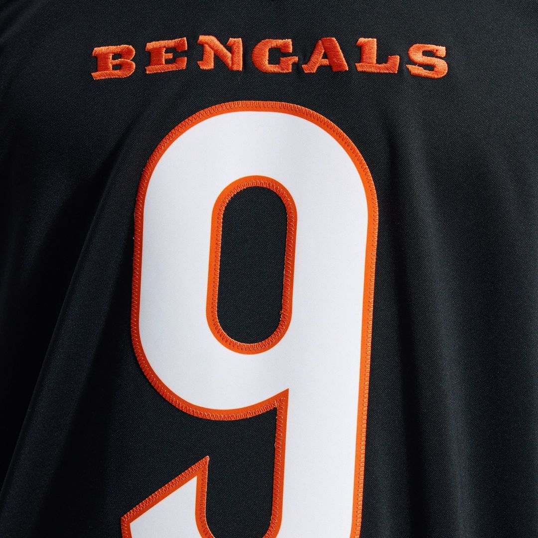 Cincinnati Bengals Joe Burrow Orange Alternate Vapor F.U.S.E. Stitched Limited Jersey product image 17, provided for visual